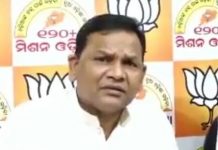 ପ୍ରଦୀପ ଗୁମର ଖୋଲିଲେ, ପୁଣି ସଫେଇ ଦେଲେ
