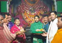 ପ୍ରଣବଙ୍କୁ ଦାୟିତ୍ୱ ମିଳିଲା ପରେ ପ୍ରଶଂସକ ପୂଜାର୍ଚନା