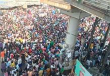 ମୁମ୍ବାଇରେ ଗୁଜବ: ଏକାଠି ହେଲେ ହଜାର ହାଜର ଲୋକ