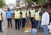 ପ୍ରବାସୀ ଙ୍କୁ ସହାୟତା ର ହାତବଢ଼ାଇଲେ ଛାତ୍ର