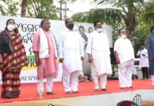 ନିଆରା ଢ଼ଙ୍ଗରେ କଂଗ୍ରେସ କରୋନା ଯୋଦ୍ଧାଙ୍କୁ ସମ୍ମାନ ଜଣାଇଲା