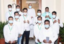 ମୁଖ୍ୟମନ୍ତ୍ରୀଙ୍କ ଦ୍ଵାରା ପୁରସ୍କୃତ ହେଲେ ଛାତ୍ର ବିଜେଡ଼ି କର୍ମକର୍ତ୍ତା…..