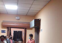 ସକାଳୁ ବିଦ୍ୟାଳୟ ପରିଦର୍ଶନ କଲେ 5T ସଚିବ ଭି.କେ. ପାଣ୍ଡିଆନ୍