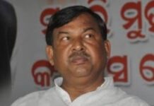 ସୋନିଆ ଗାନ୍ଧୀ ଙ୍କୁ ଭେଟିଲେ ଏଆଇସିସି ସମ୍ପାଦକ ତଥା ରାଜ୍ୟ କଂଗ୍ରେସର ବରିଷ୍ଠ ନେତା ଶରତ ରାଉତ…