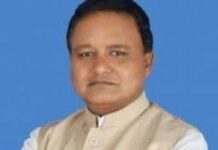 ସ୍କୁଲ ରୂପାନ୍ତି କରଣ କୁ ନେ଼ଇ ଅଭିଯୋଗ ଆଣିଲେ ବିରୋଧି ଦଳ ମୁଖ୍ୟ ସଚେତକ ମୋହନ ମାଝି..
