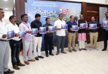 ଶ୍ରୀ ବଳଦେବଜୀଉଙ୍କ ପ୍ରଥମ ଭଜନ ଆଲ୍ବମ୍ “ଶିଳାବ୍ରହ୍ମ” ସୋଆ ପ୍ରତିଷ୍ଠାତା ସଭାପତିଙ୍କ ଦ୍ୱାରା ଉନ୍ମୋଚିତ