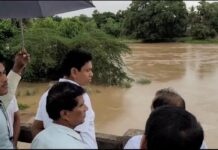 ବୈତରଣୀ ଆଣିଛି ବିପଦ: ଲୋକଙ୍କ ନେତା, ଲୋକଙ୍କ ପାଖରେ……