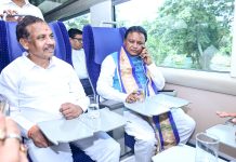 ବନ୍ଦେ ଭାରତ ଟ୍ରେନ୍ ଯୋଗେ ବ୍ରହ୍ମପୁରରୁ ଭୁବନେଶ୍ବର ଆସିଲେ ମୁଖ୍ୟମନ୍ତ୍ରୀ….
