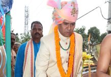 ଖଣ୍ଡପଡା ଗଡଜାତ ଜଗନ୍ନାଥଙ୍କ ରଥଯାତ୍ରାରେ ଛେରା ପହଁରା ନୀତି ସମ୍ପନ୍ନ କଲେ ଯୁବରାଜ ସିଦ୍ଧାର୍ଥ ଶେଖର ସିଂହ