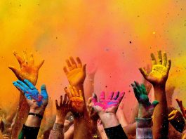 ହୋଲି ପୂର୍ବରୁ ରଙ୍ଗୀନ ମନ