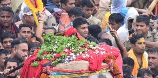 ଜଗାରେ ତୋ ନାଟ ତତେ ଜଣା…